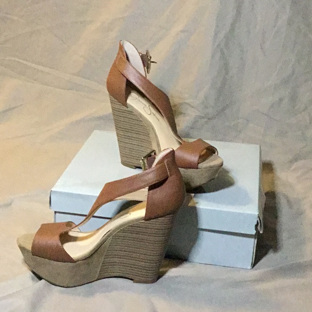 Tan Jessica Simpson Wedges